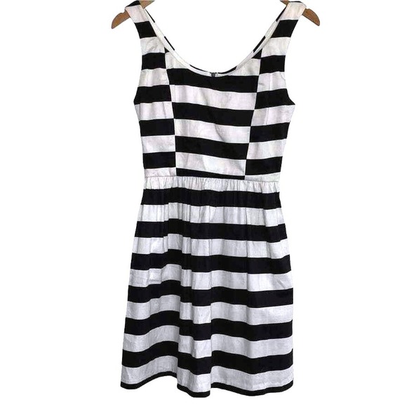 Aqua Dresses & Skirts - Aqua Striped Fit and Flare Dress Women XS NWT Pockets Back Zip Black White Retro